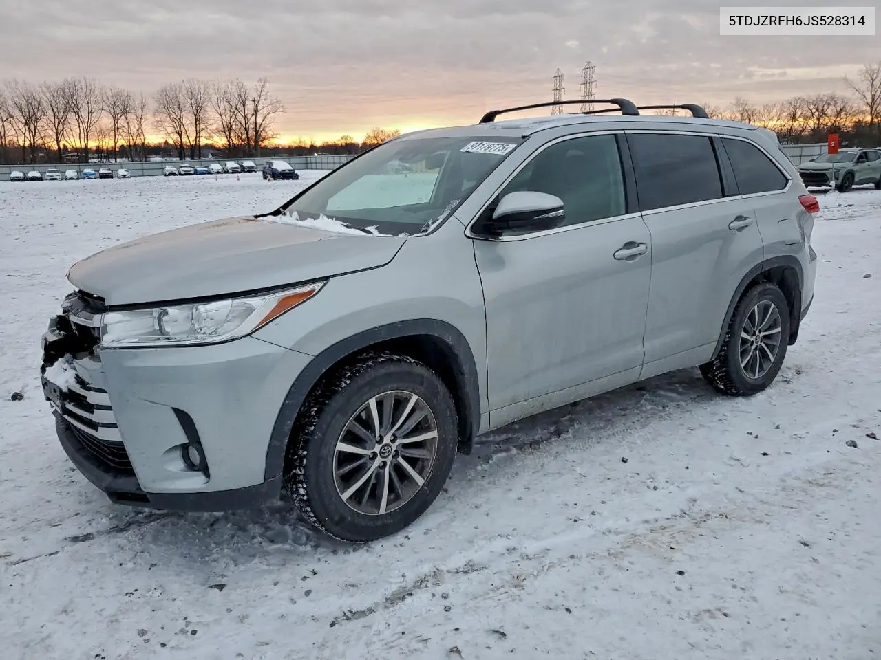 5TDJZRFH6JS528314 2018 Toyota Highlander Se