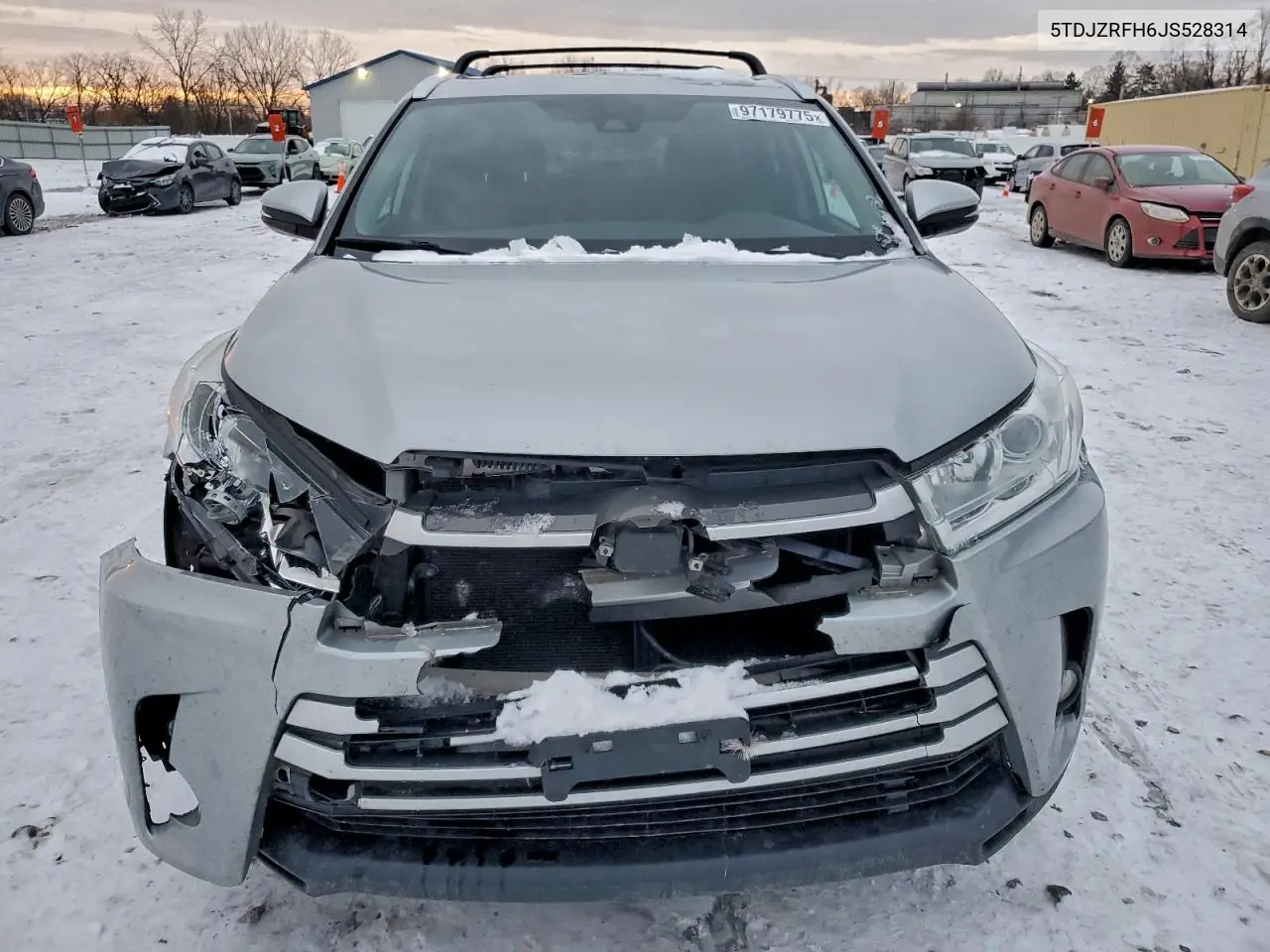 5TDJZRFH6JS528314 2018 Toyota Highlander Se