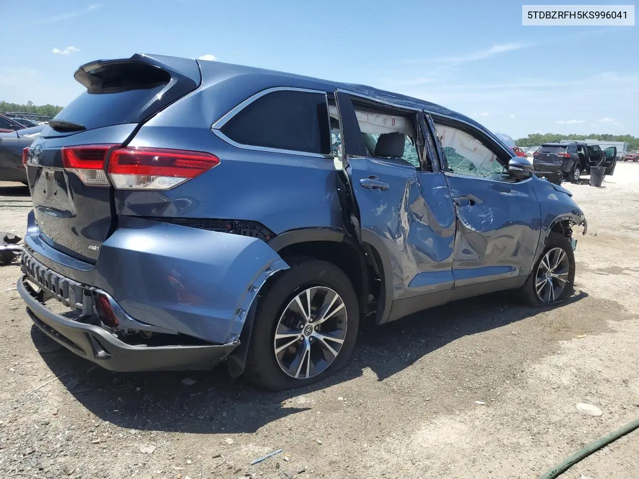 5TDBZRFH5KS996041 2019 Toyota Highlander Le