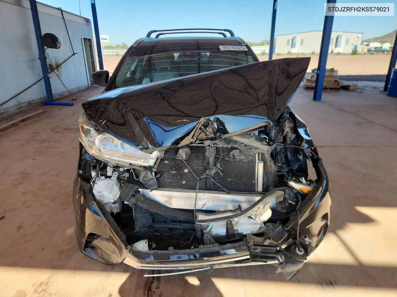 5TDJZRFH2KS579021 2019 Toyota Highlander Se