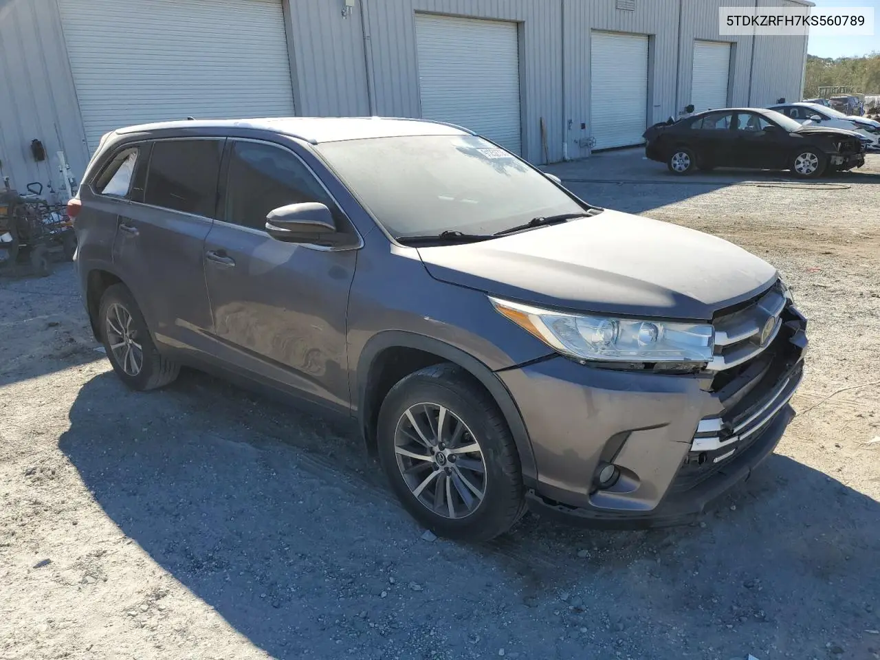 5TDKZRFH7KS560789 2019 Toyota Highlander Se