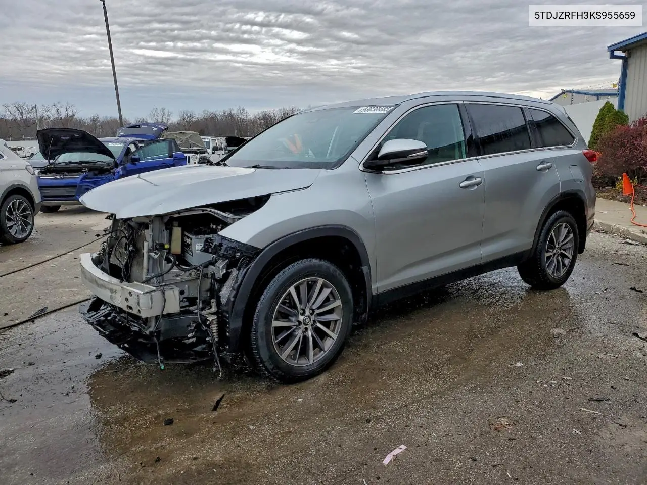 5TDJZRFH3KS955659 2019 Toyota Highlander Se