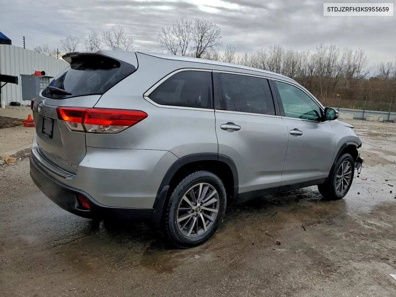5TDJZRFH3KS955659 2019 Toyota Highlander Se