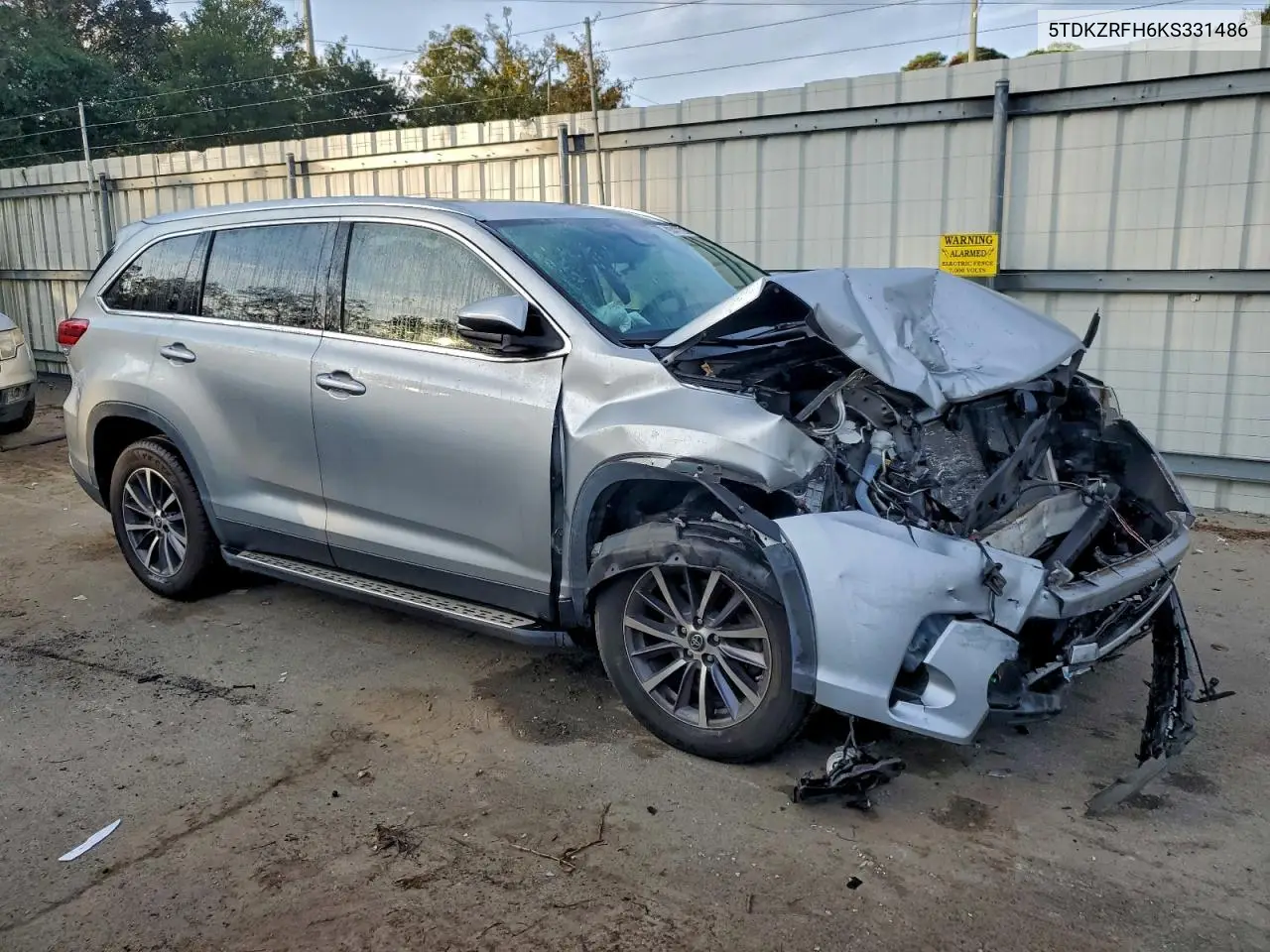 5TDKZRFH6KS331486 2019 Toyota Highlander Se