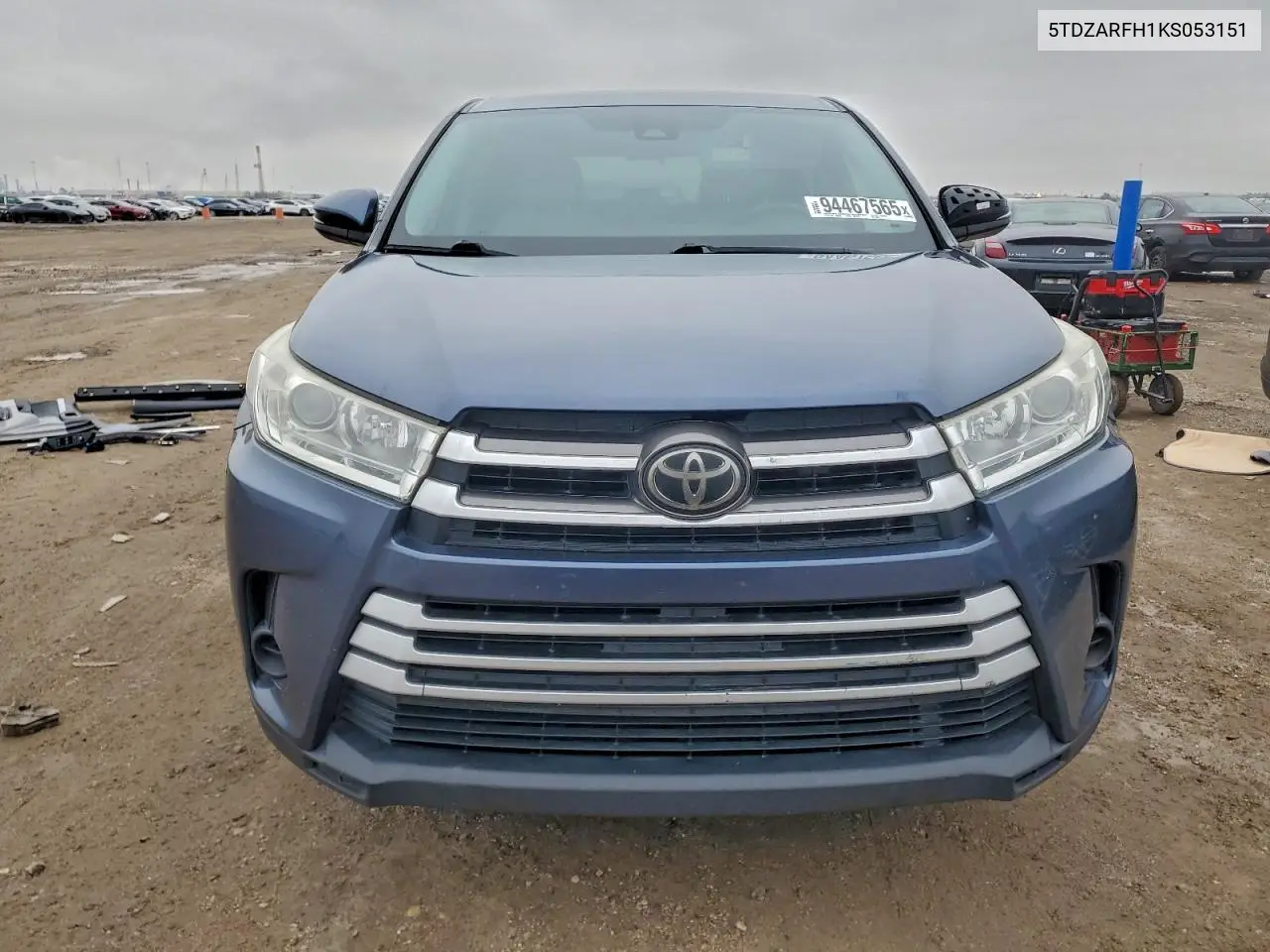 5TDZARFH1KS053151 2019 Toyota Highlander Le