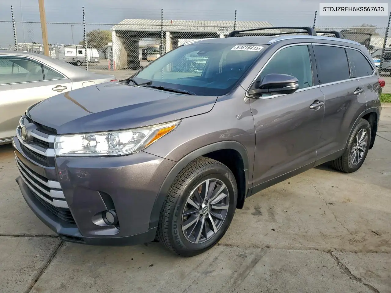 5TDJZRFH6KS567633 2019 Toyota Highlander Xle