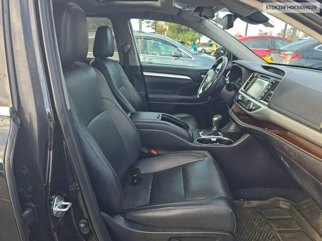 5TDKZRFH0KS559029 2019 Toyota Highlander Se