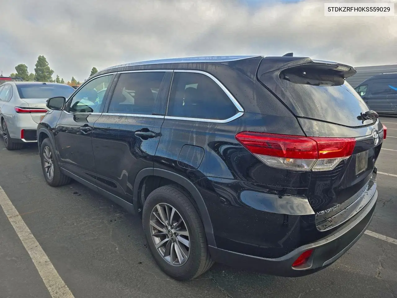 5TDKZRFH0KS559029 2019 Toyota Highlander Se