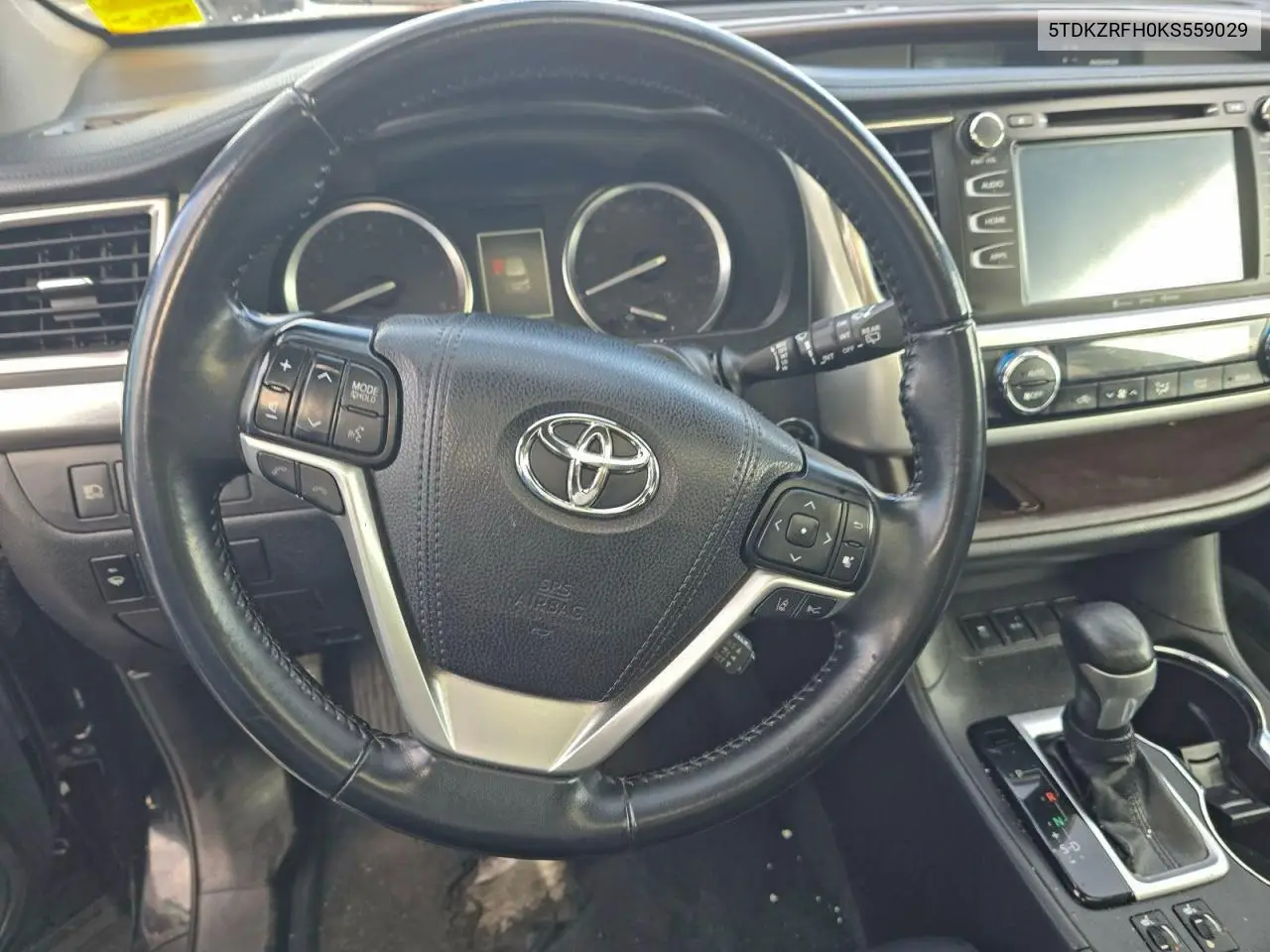 5TDKZRFH0KS559029 2019 Toyota Highlander Se