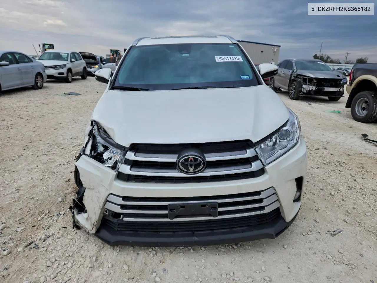 5TDKZRFH2KS365182 2019 Toyota Highlander Se