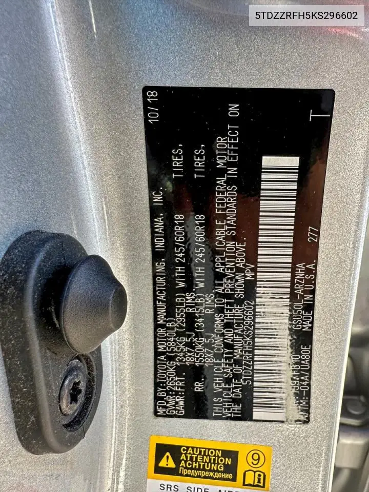 5TDZZRFH5KS296602 2019 Toyota Highlander Le