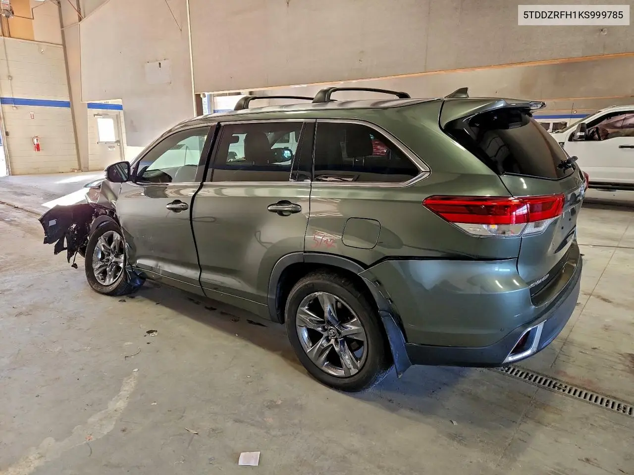 5TDDZRFH1KS999785 2019 Toyota Highlander Limited