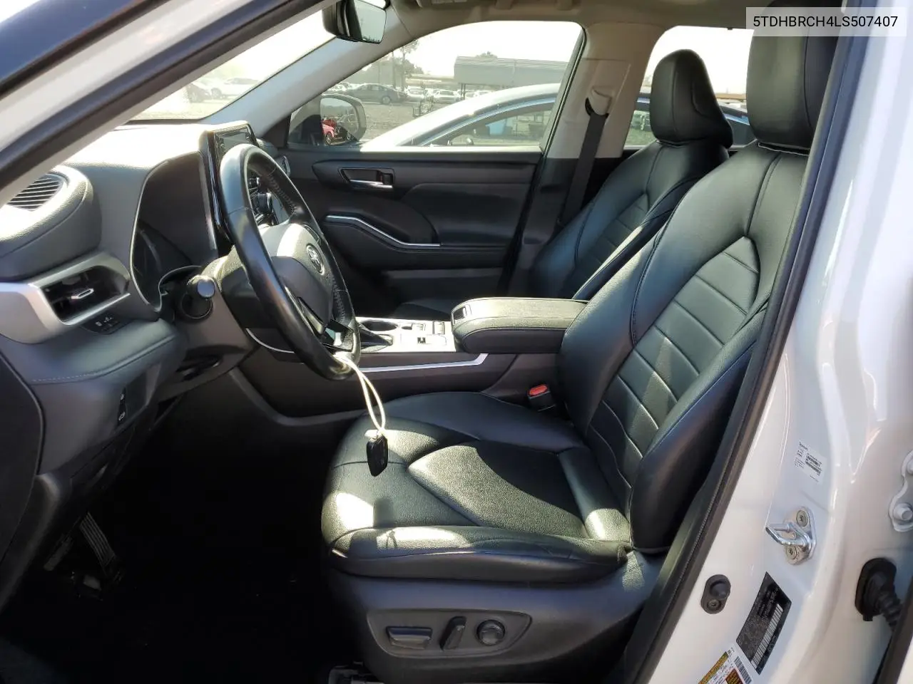 5TDHBRCH4LS507407 2020 Toyota Highlander Hybrid Xle