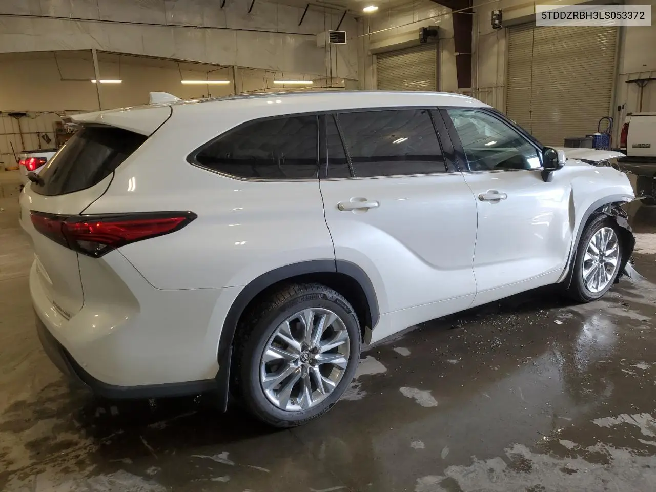 5TDDZRBH3LS053372 2020 Toyota Highlander Limited