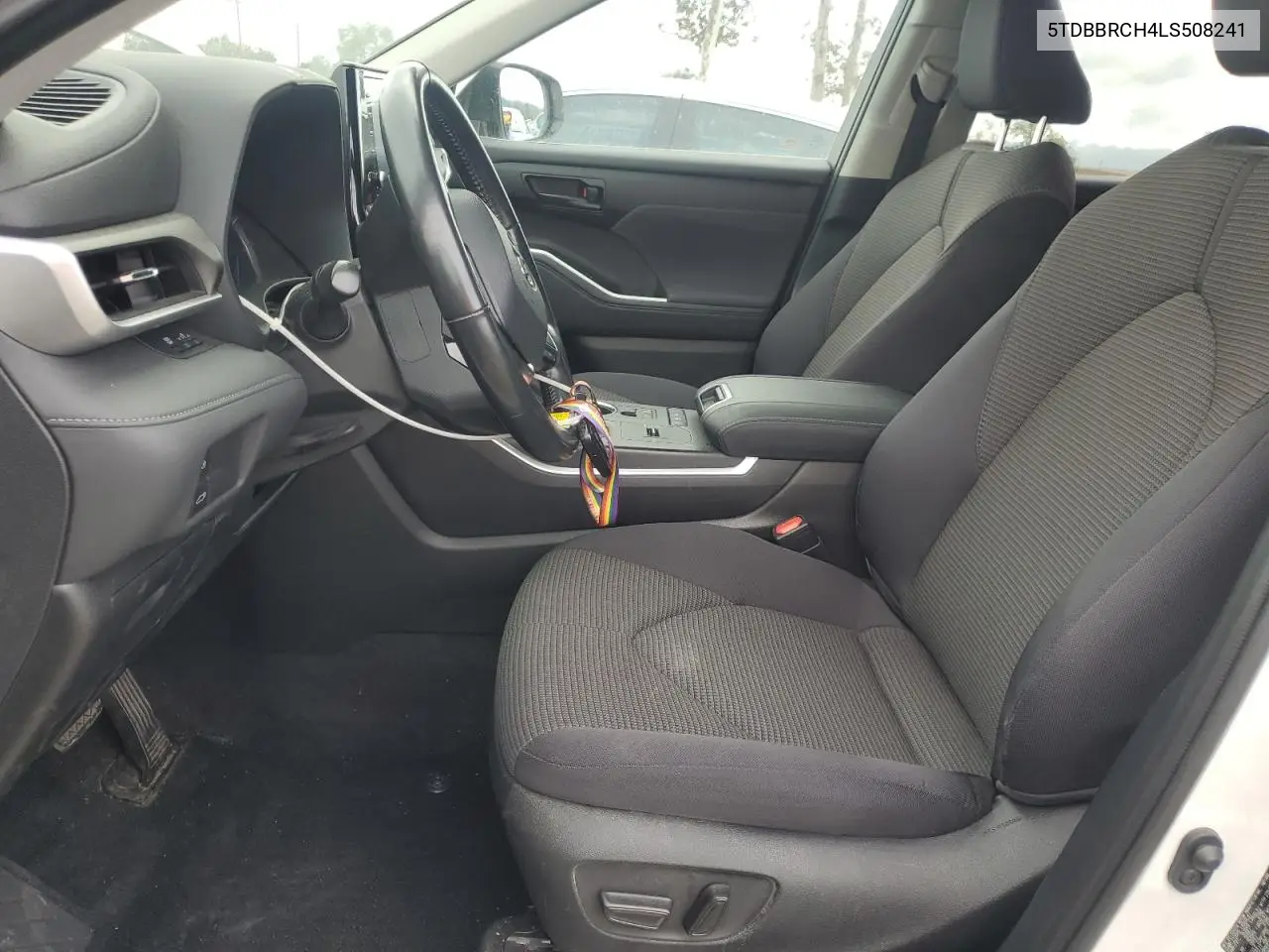 5TDBBRCH4LS508241 2020 Toyota Highlander Hybrid Le