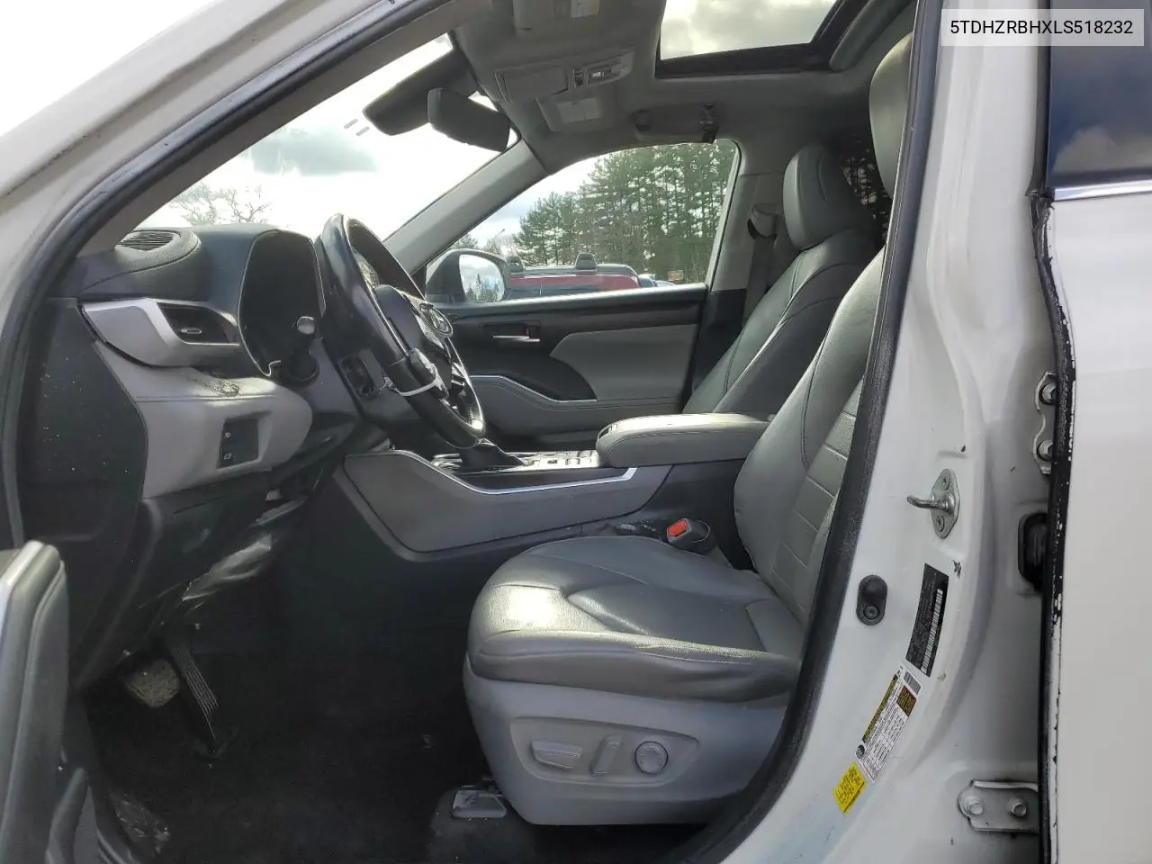 5TDHZRBHXLS518232 2020 Toyota Highlander Xle