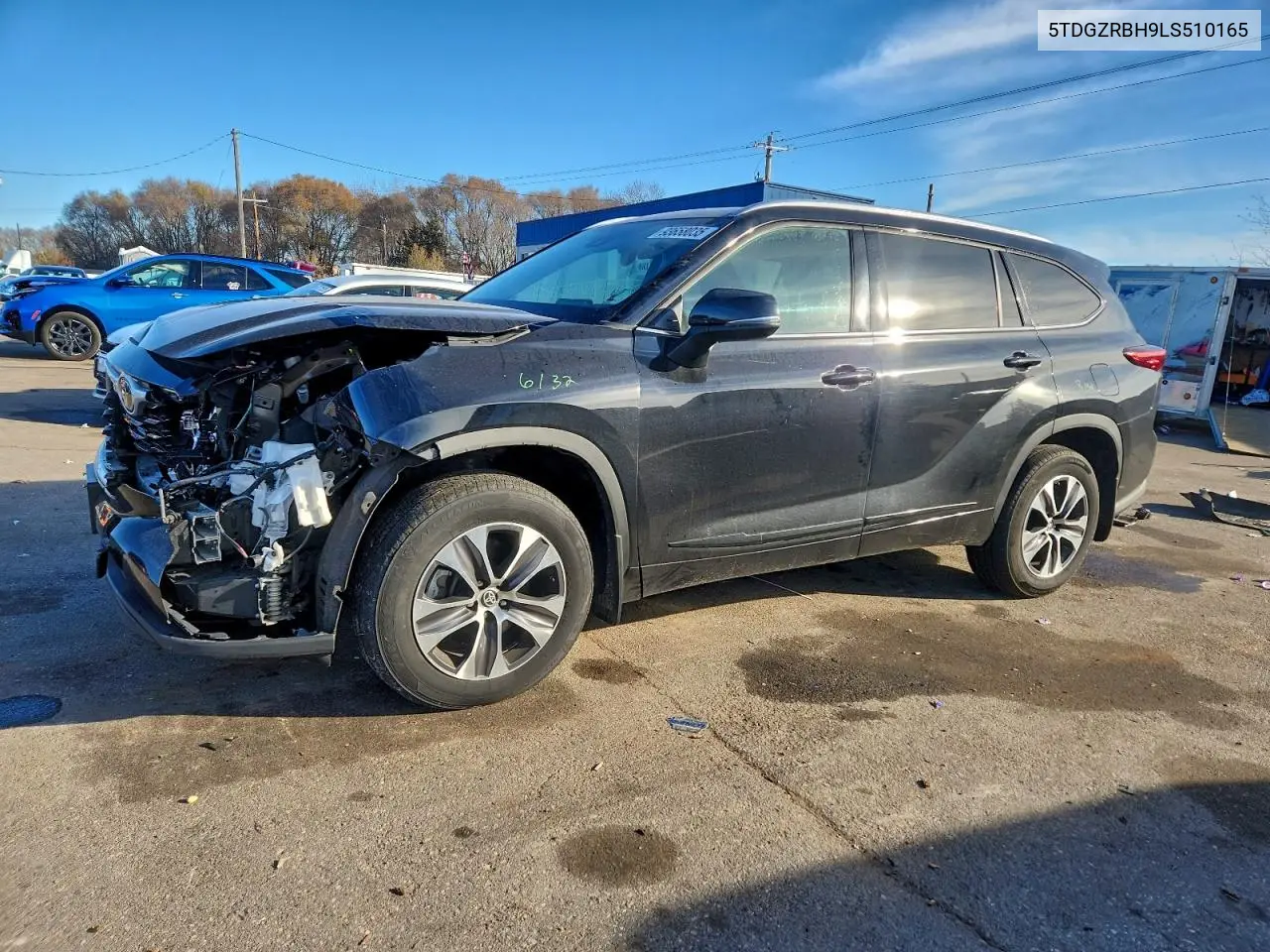 5TDGZRBH9LS510165 2020 Toyota Highlander Xle