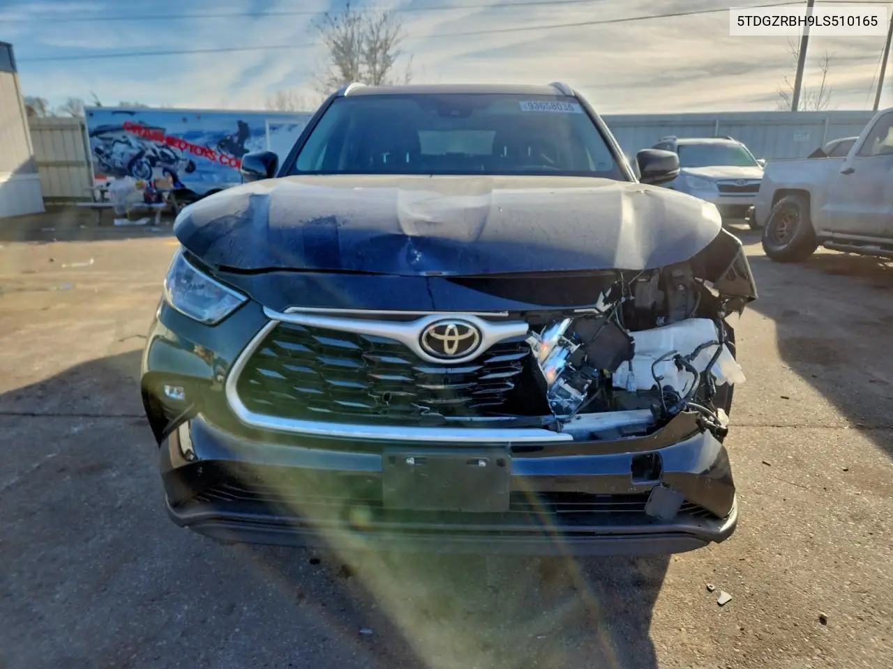5TDGZRBH9LS510165 2020 Toyota Highlander Xle