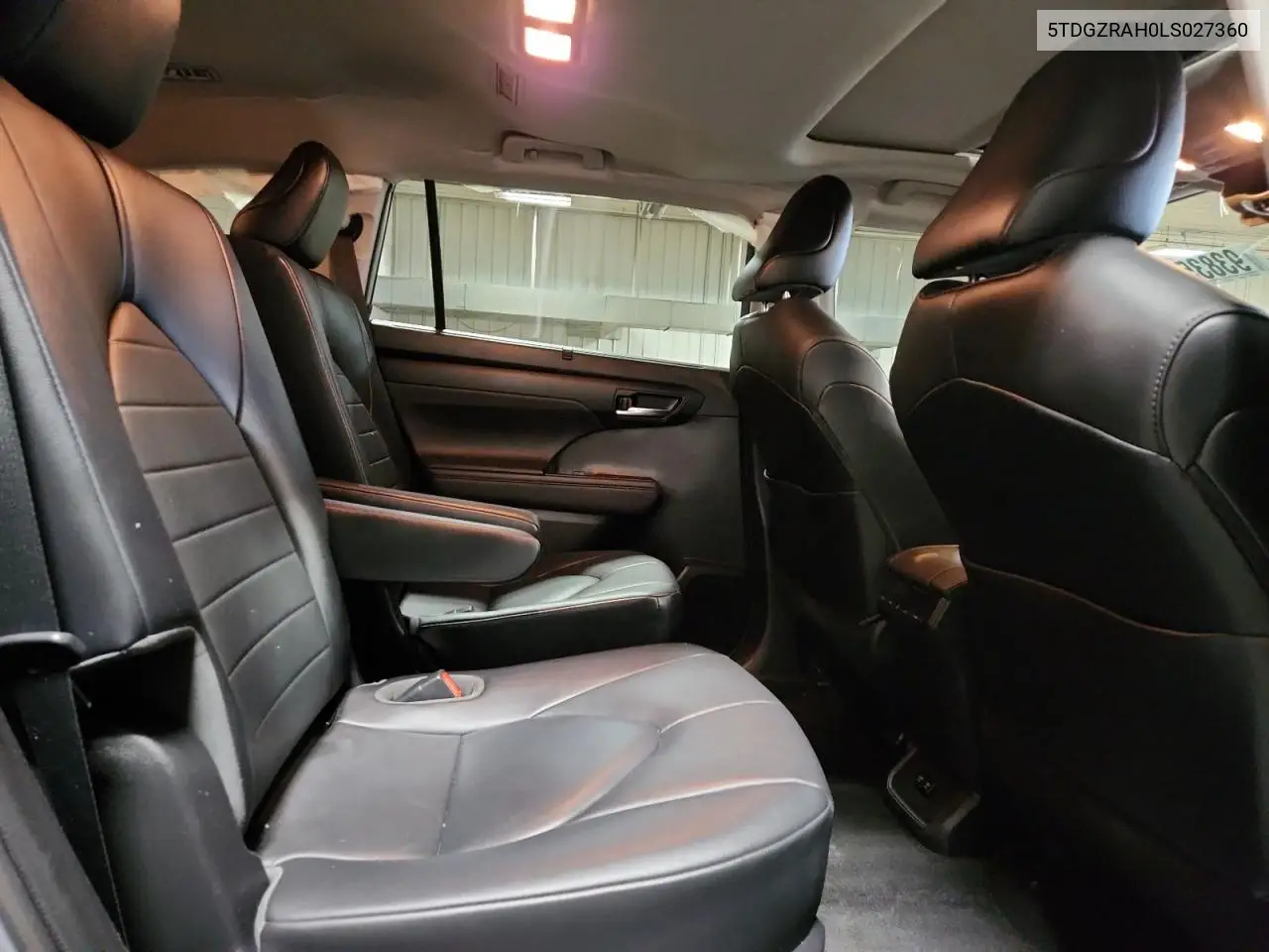 5TDGZRAH0LS027360 2020 Toyota Highlander Xle