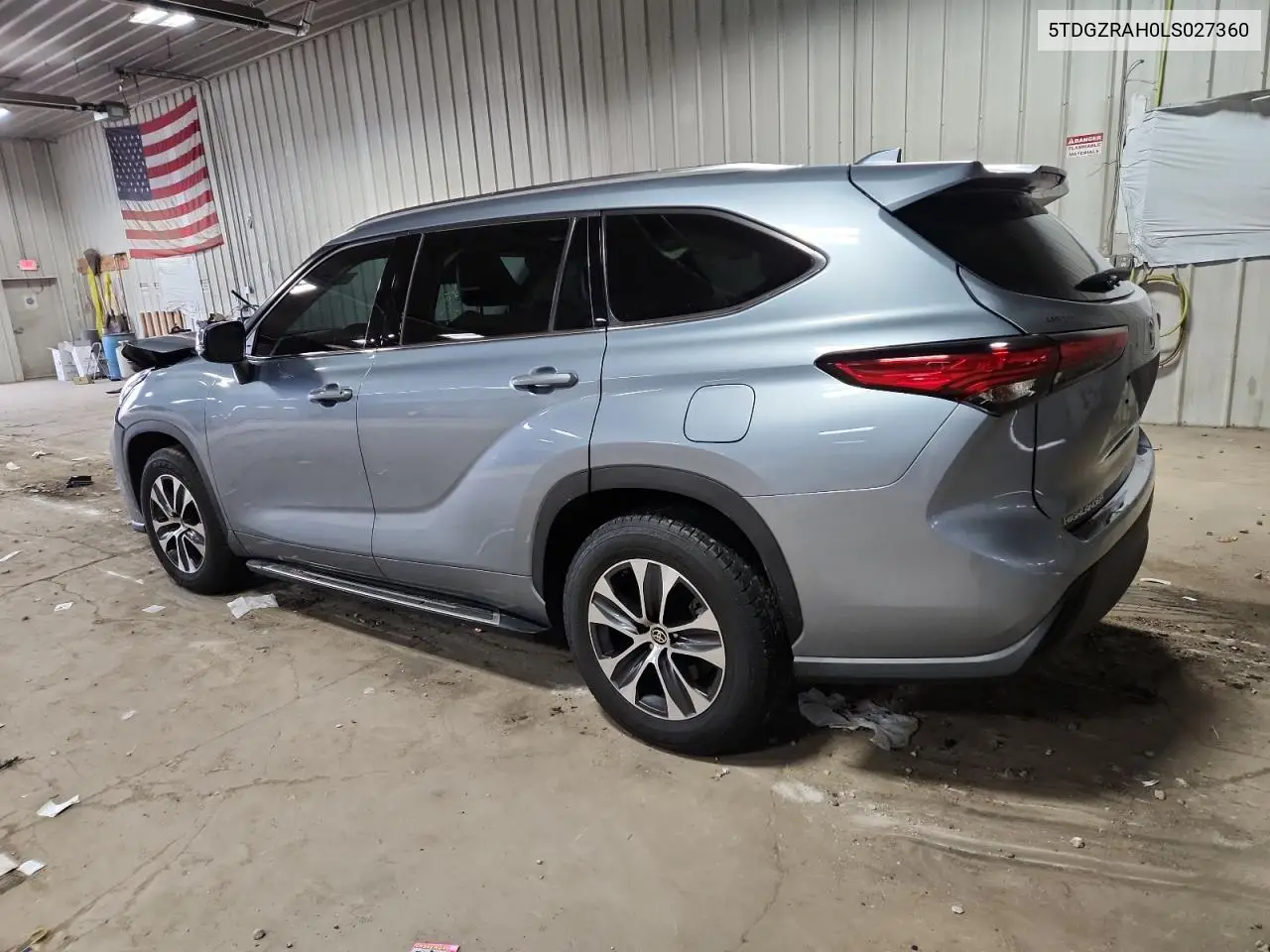5TDGZRAH0LS027360 2020 Toyota Highlander Xle