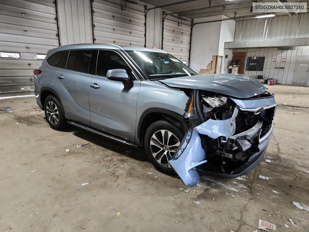 5TDGZRAH0LS027360 2020 Toyota Highlander Xle