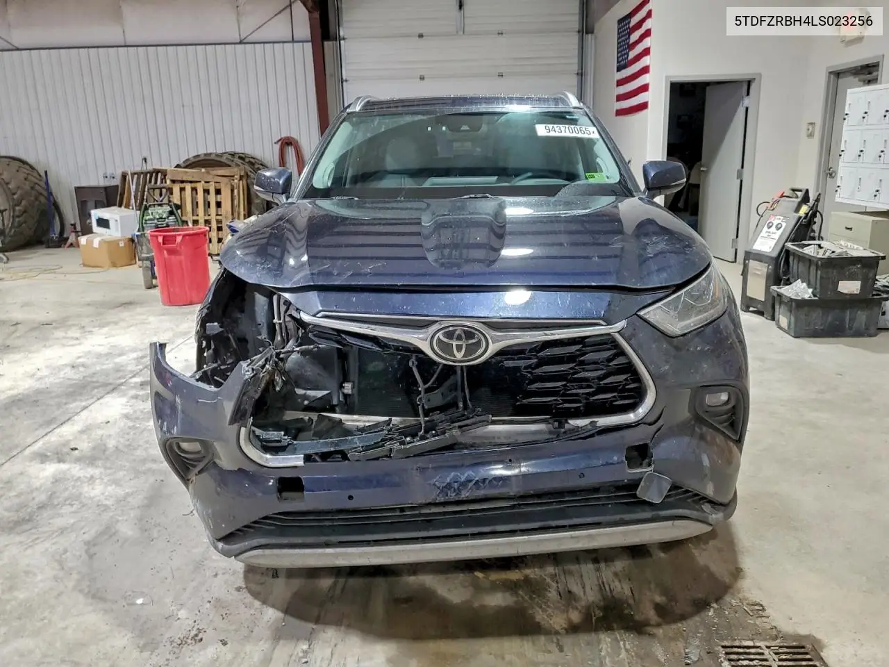 5TDFZRBH4LS023256 2020 Toyota Highlander Platinum