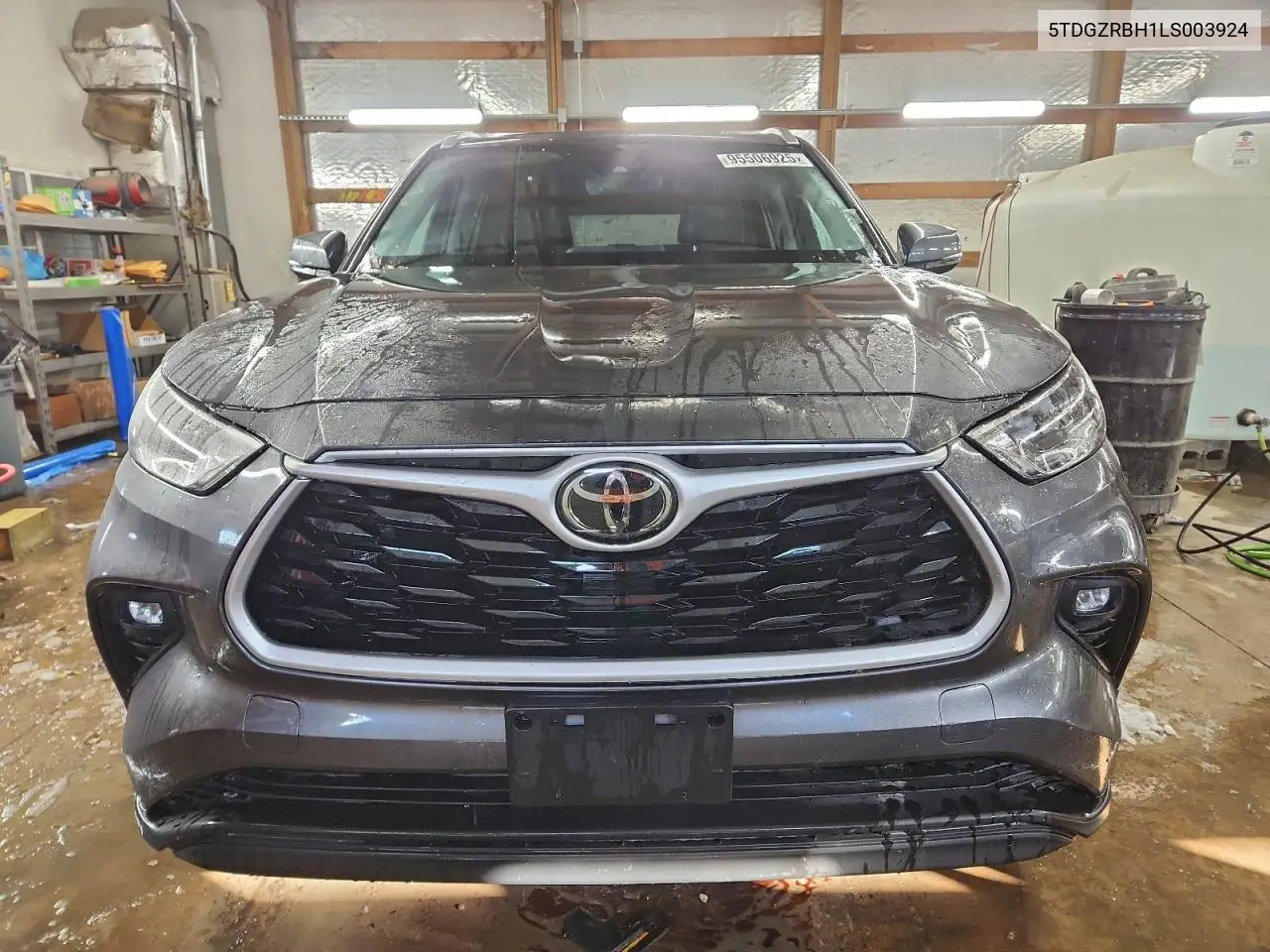 5TDGZRBH1LS003924 2020 Toyota Highlander Xle