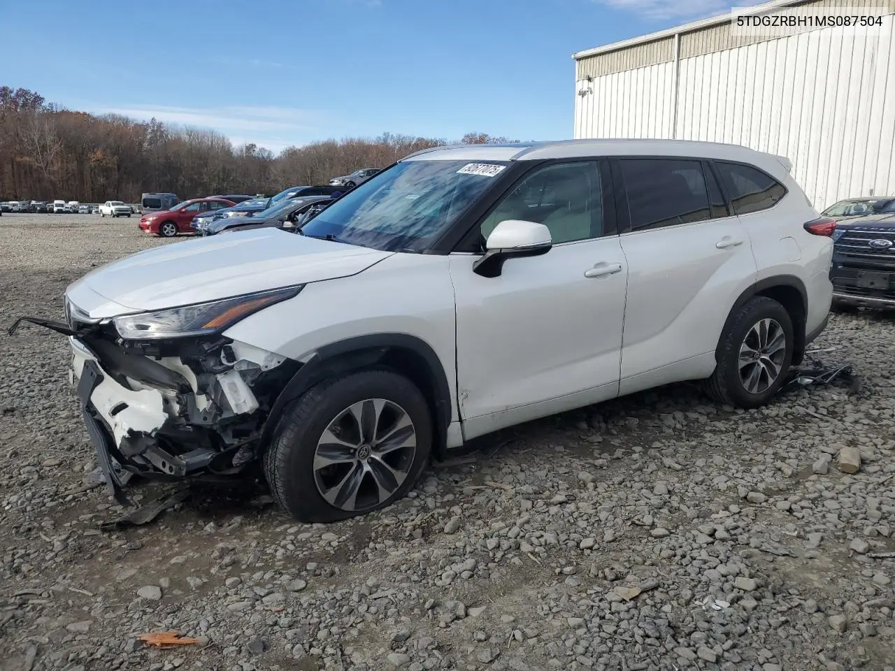 5TDGZRBH1MS087504 2021 Toyota Highlander Xle