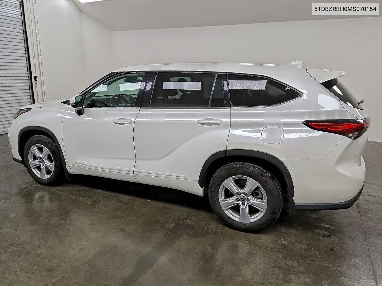 5TDBZRBH0MS070154 2021 Toyota Highlander L