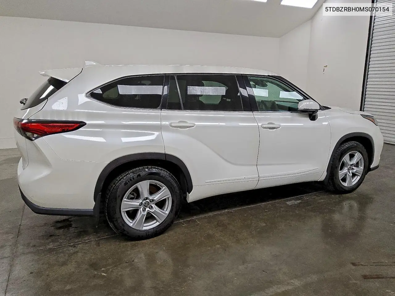 5TDBZRBH0MS070154 2021 Toyota Highlander L
