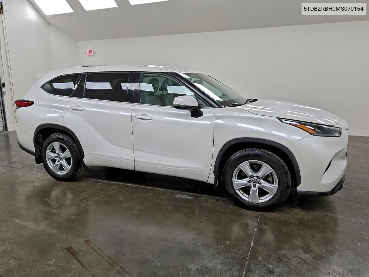 5TDBZRBH0MS070154 2021 Toyota Highlander L