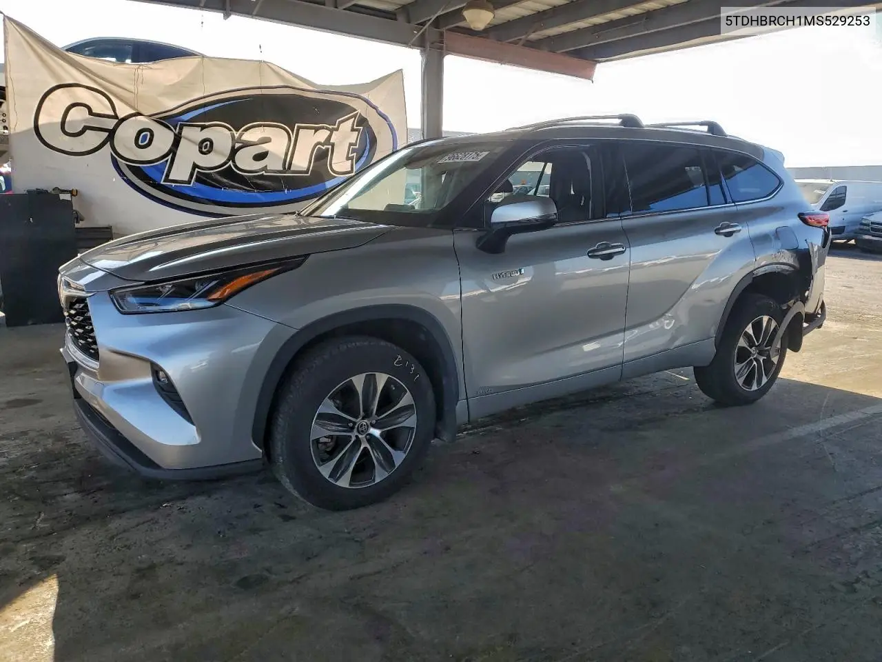 5TDHBRCH1MS529253 2021 Toyota Highlander Hybrid Xle