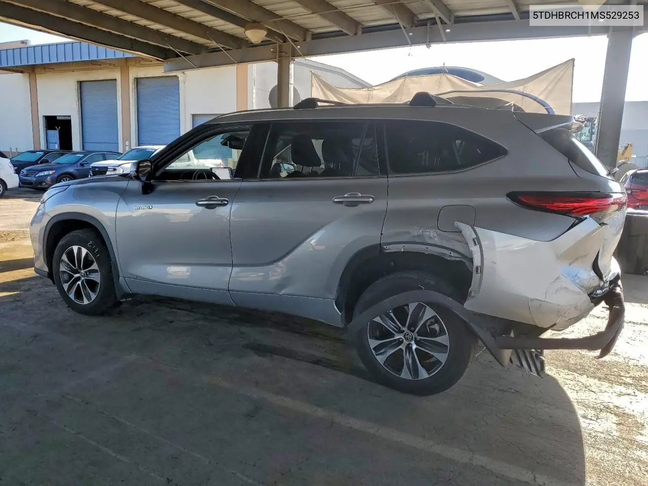 5TDHBRCH1MS529253 2021 Toyota Highlander Hybrid Xle