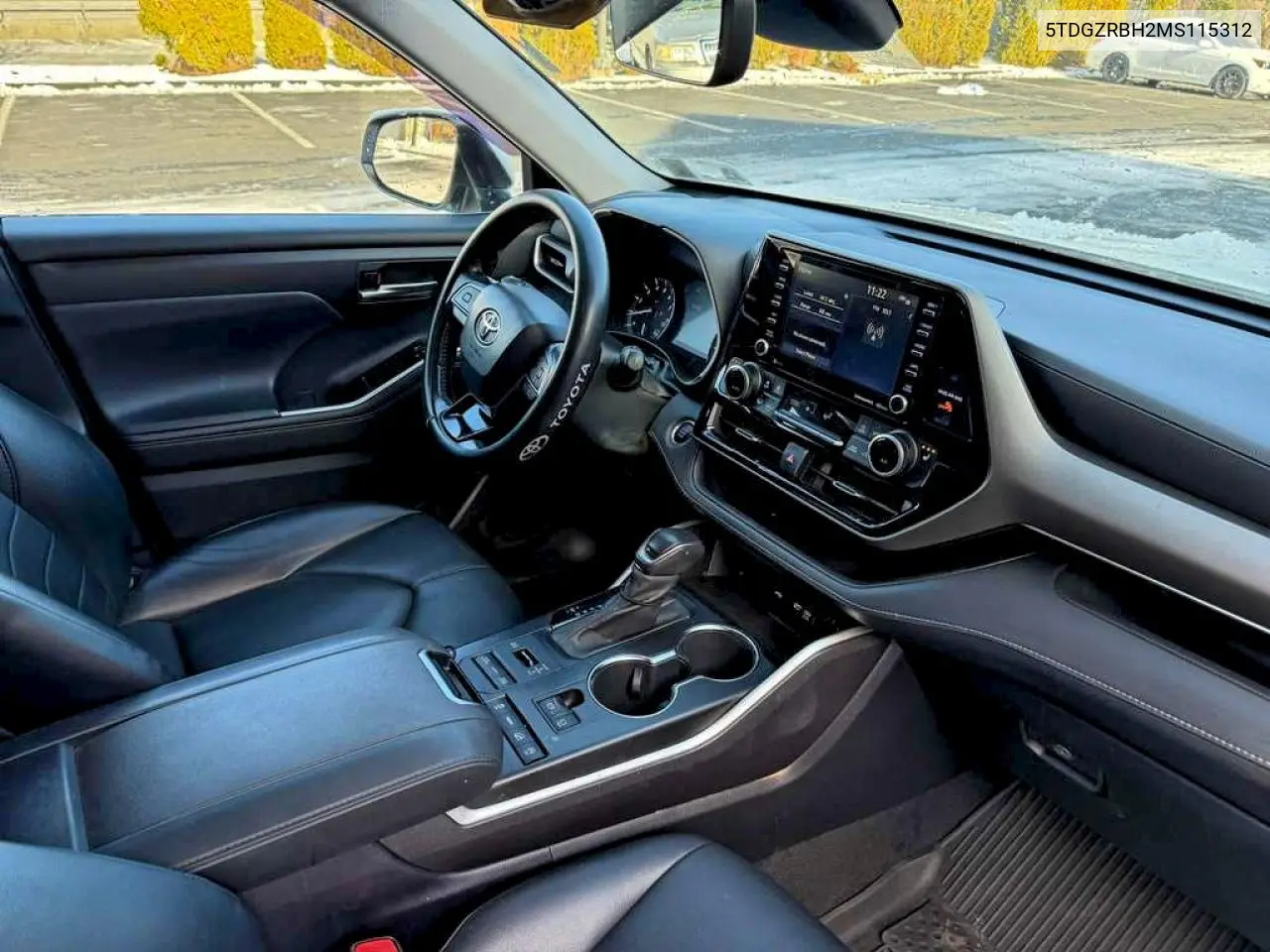 5TDGZRBH2MS115312 2021 Toyota Highlander Xle