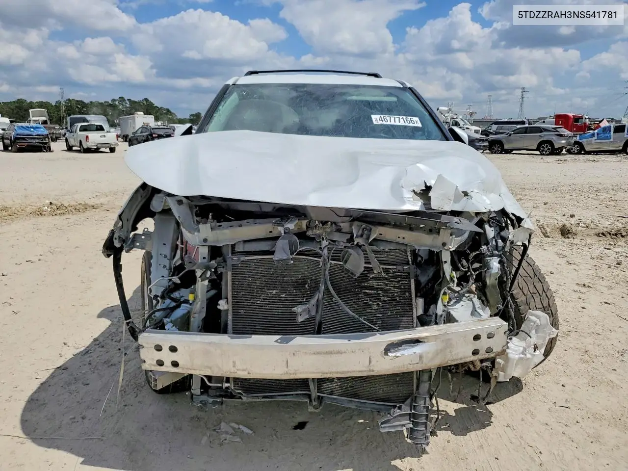 5TDZZRAH3NS541781 2022 Toyota Highlander Le