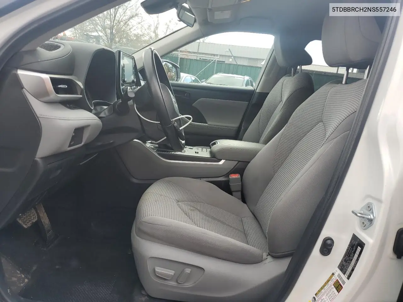5TDBBRCH2NS557246 2022 Toyota Highlander Hybrid Le