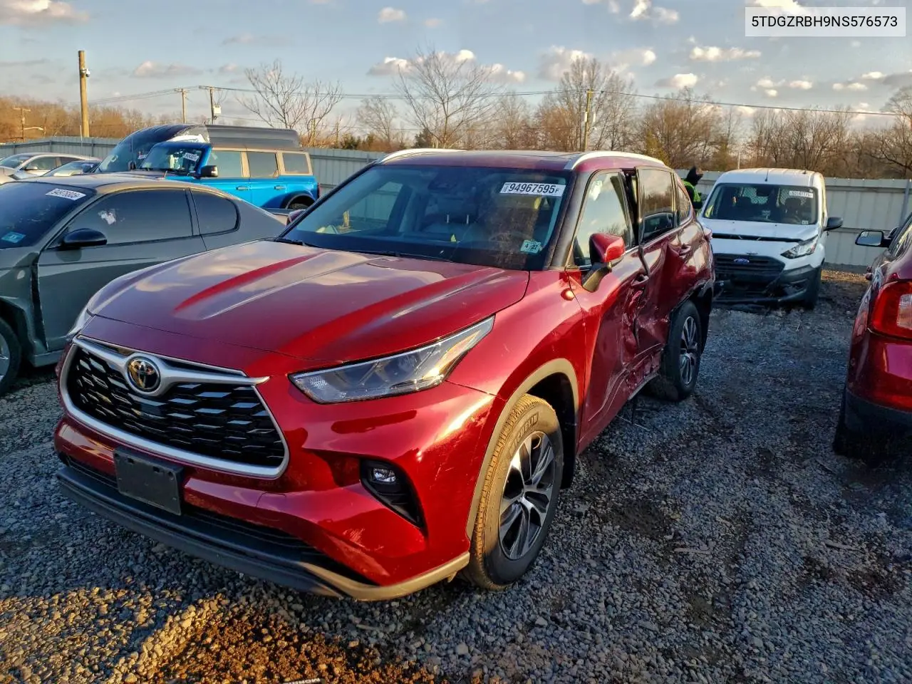 5TDGZRBH9NS576573 2022 Toyota Highlander Xle