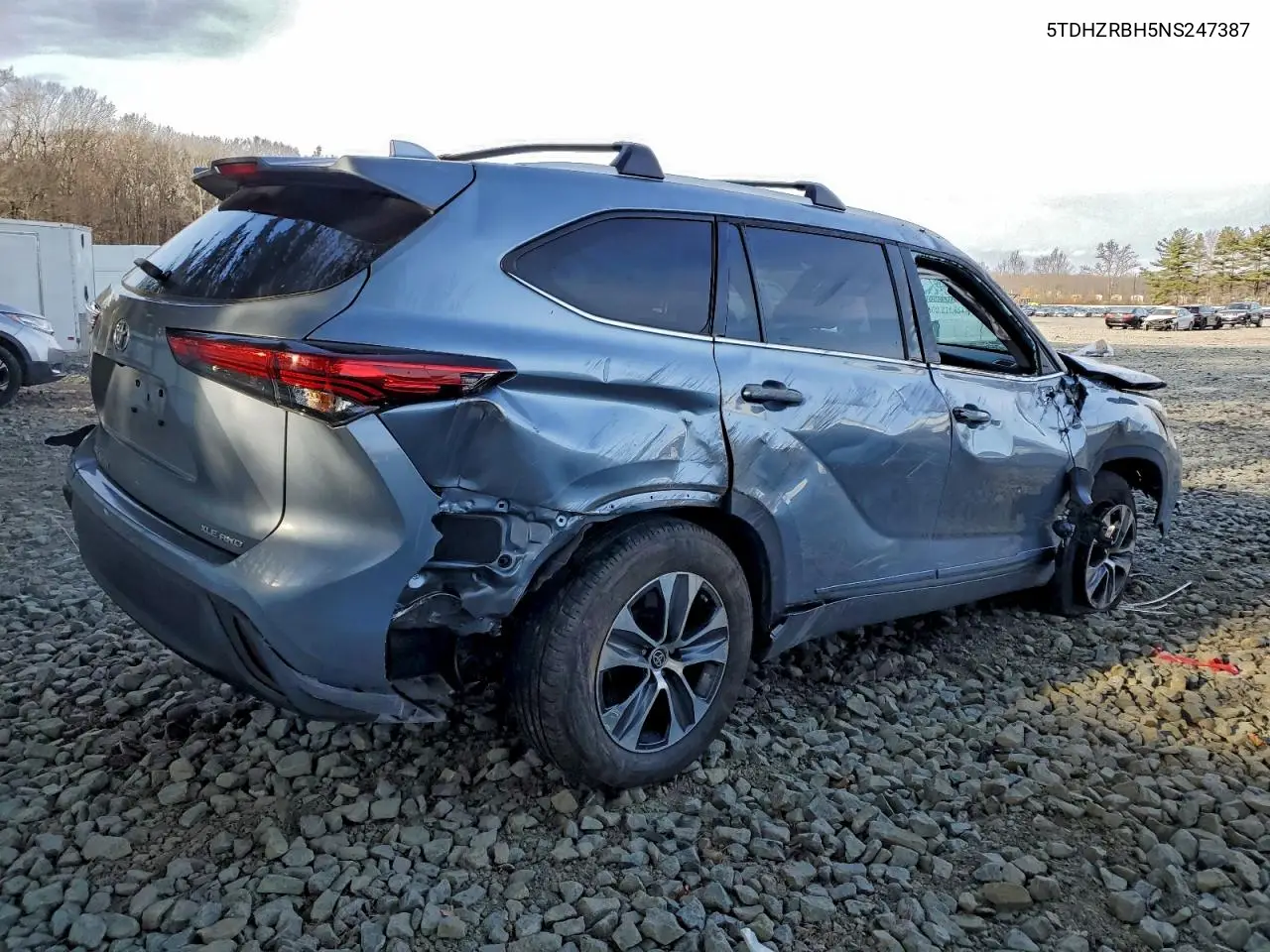 5TDHZRBH5NS247387 2022 Toyota Highlander Xle