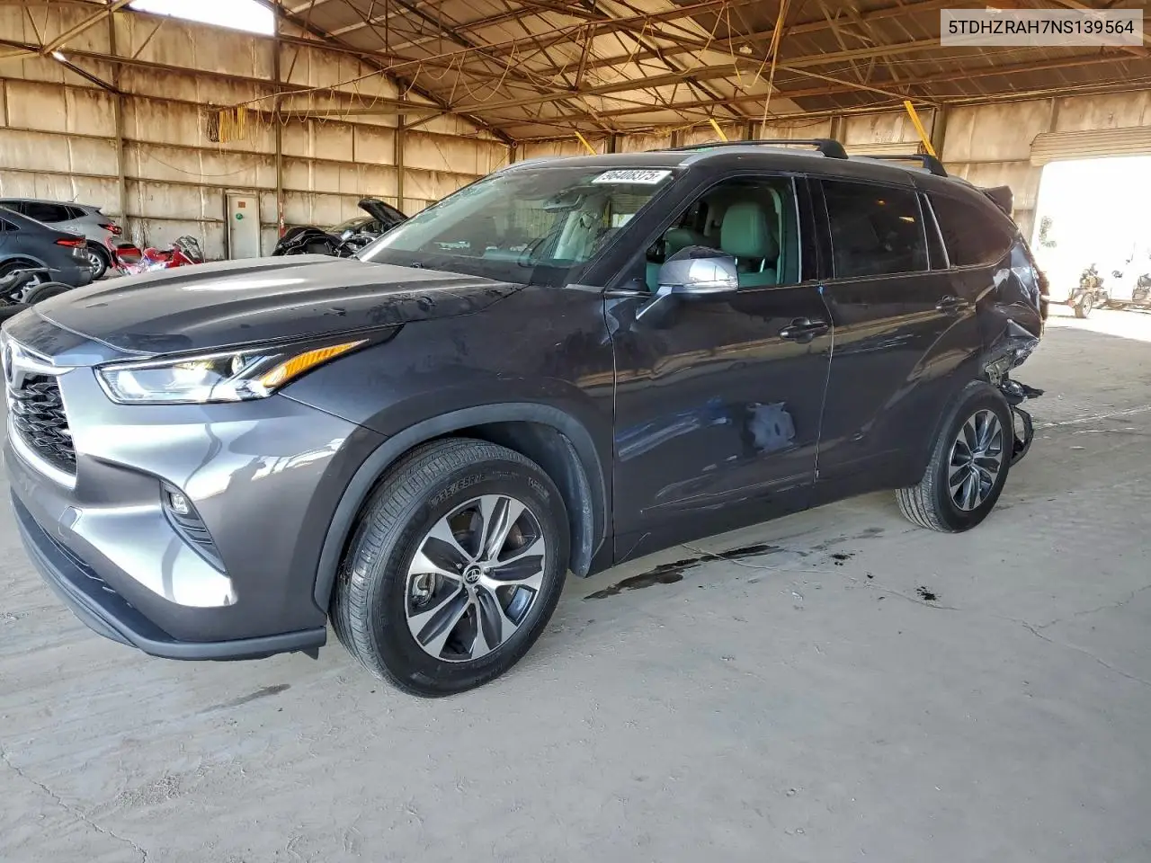 5TDHZRAH7NS139564 2022 Toyota Highlander Xle