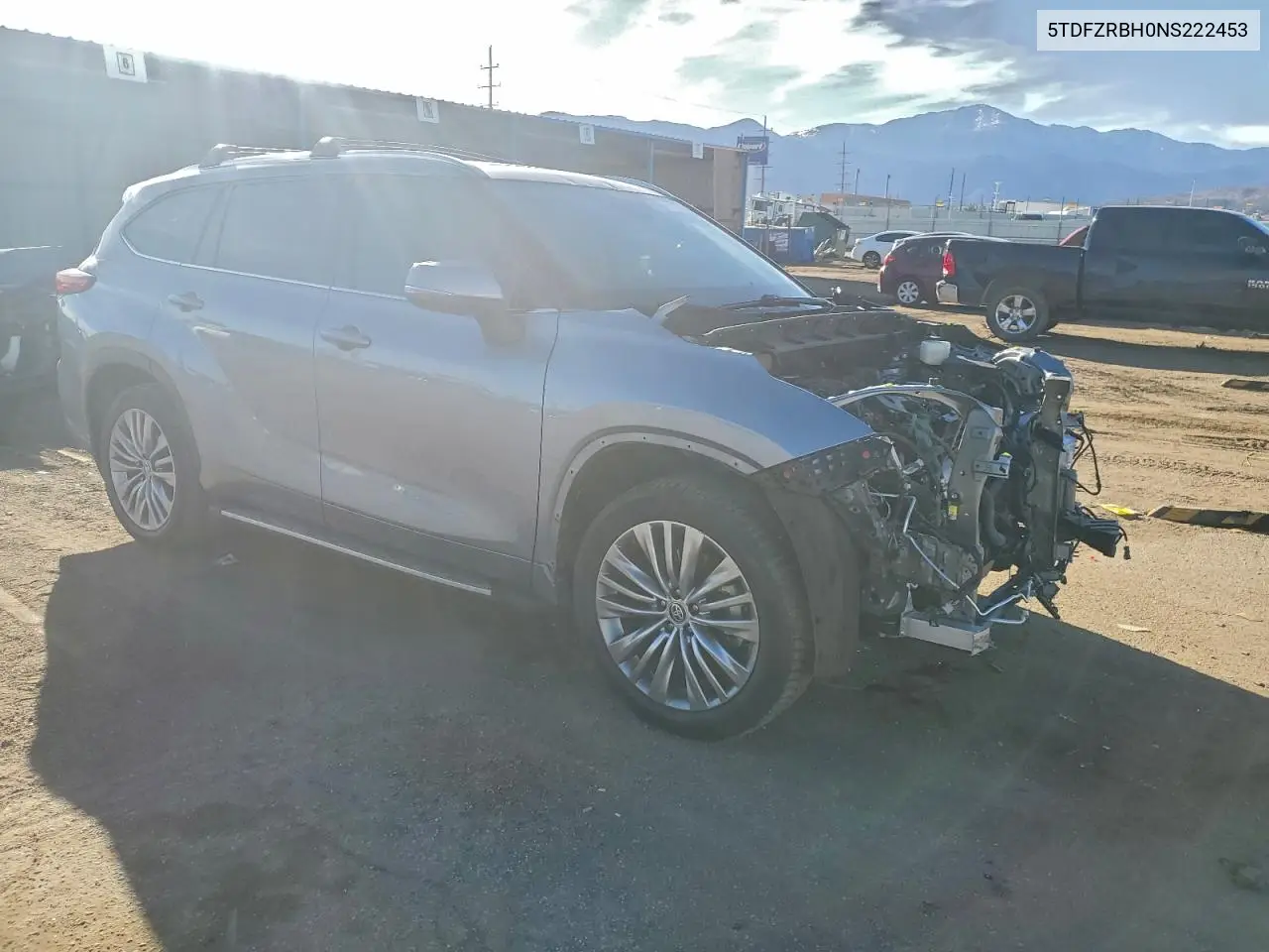 5TDFZRBH0NS222453 2022 Toyota Highlander Platinum