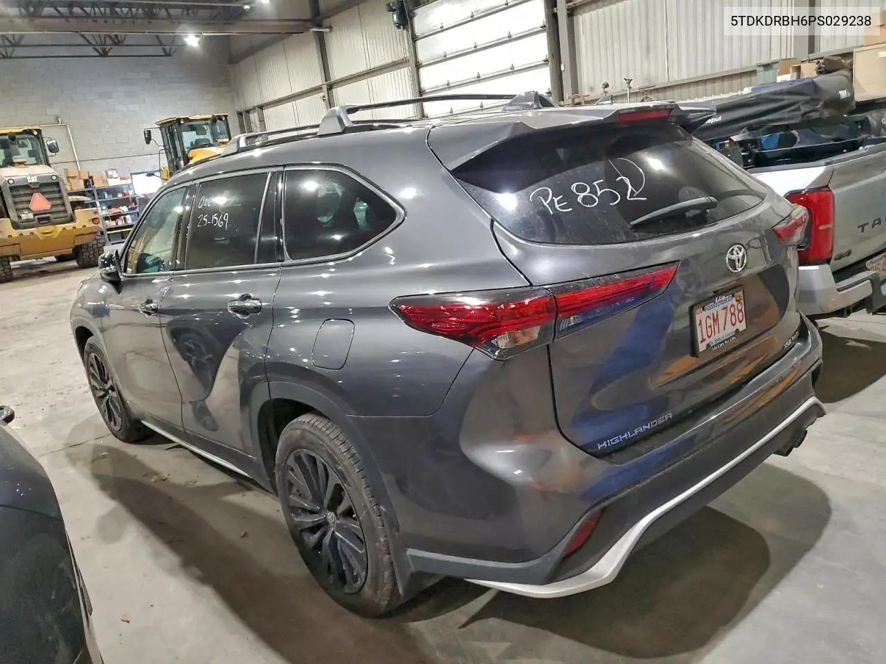 5TDKDRBH6PS029238 2023 Toyota Highlander