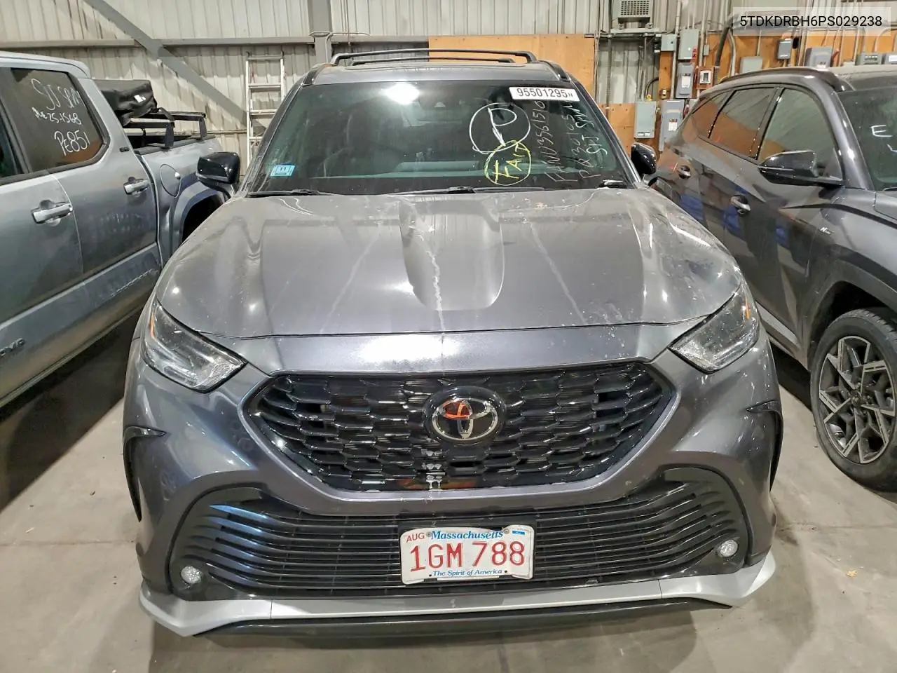 5TDKDRBH6PS029238 2023 Toyota Highlander