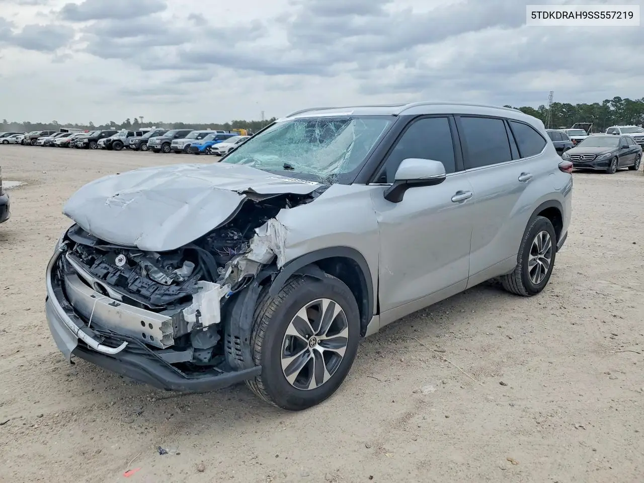 5TDKDRAH9SS557219 2025 Toyota Highlander Le