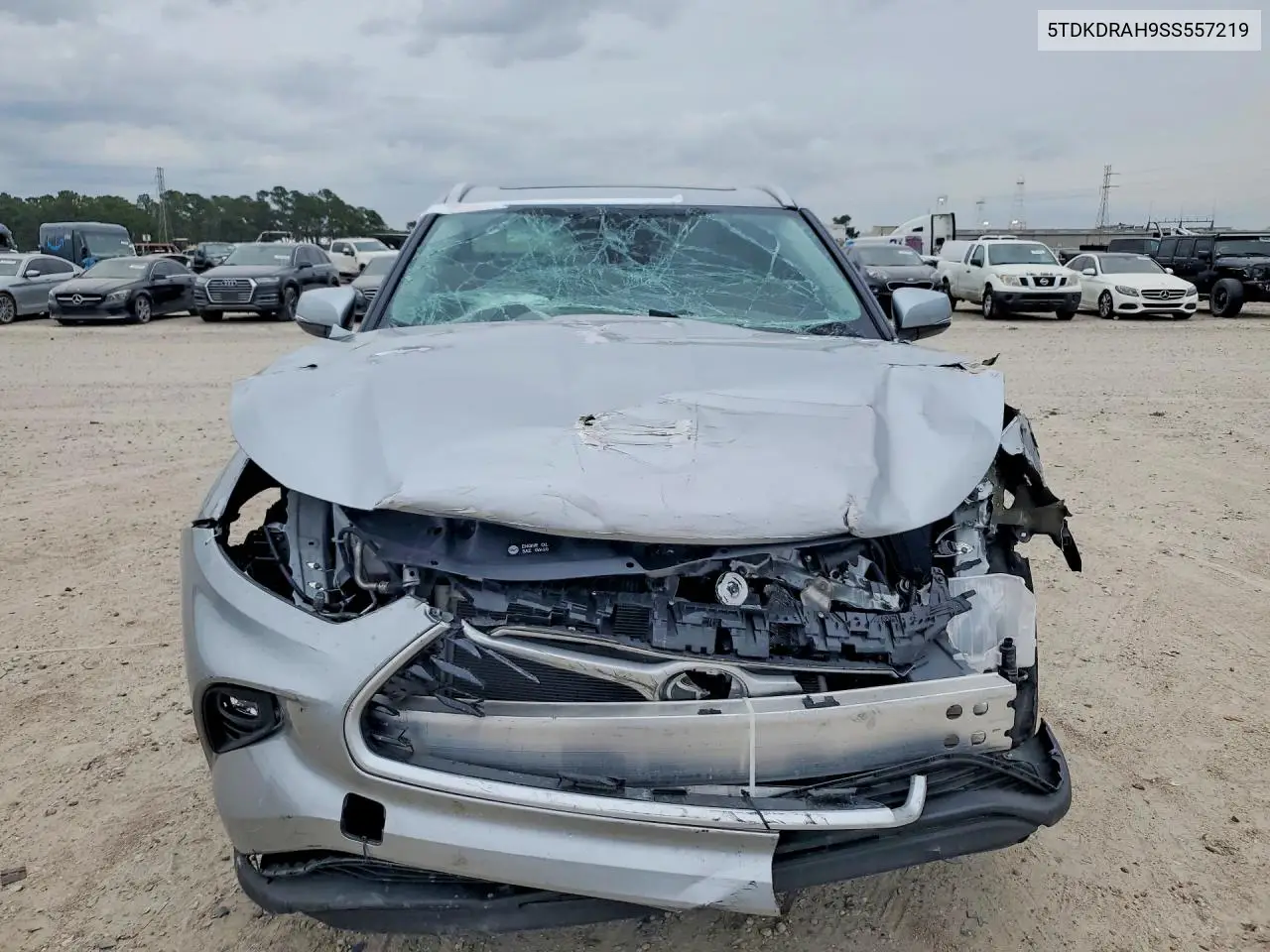 5TDKDRAH9SS557219 2025 Toyota Highlander Le
