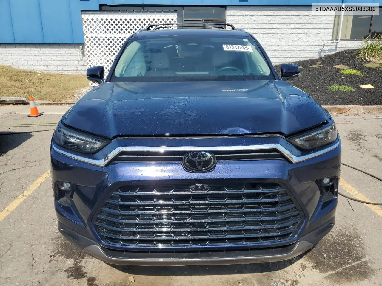 5TDAAAB5XSS088300 2025 Toyota Grand Highlander Le