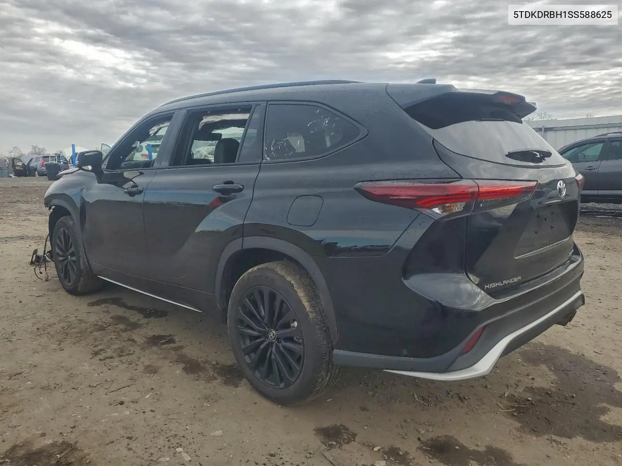 5TDKDRBH1SS588625 2025 Toyota Highlander Le