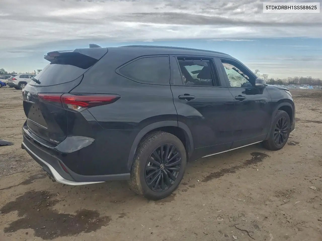 5TDKDRBH1SS588625 2025 Toyota Highlander Le