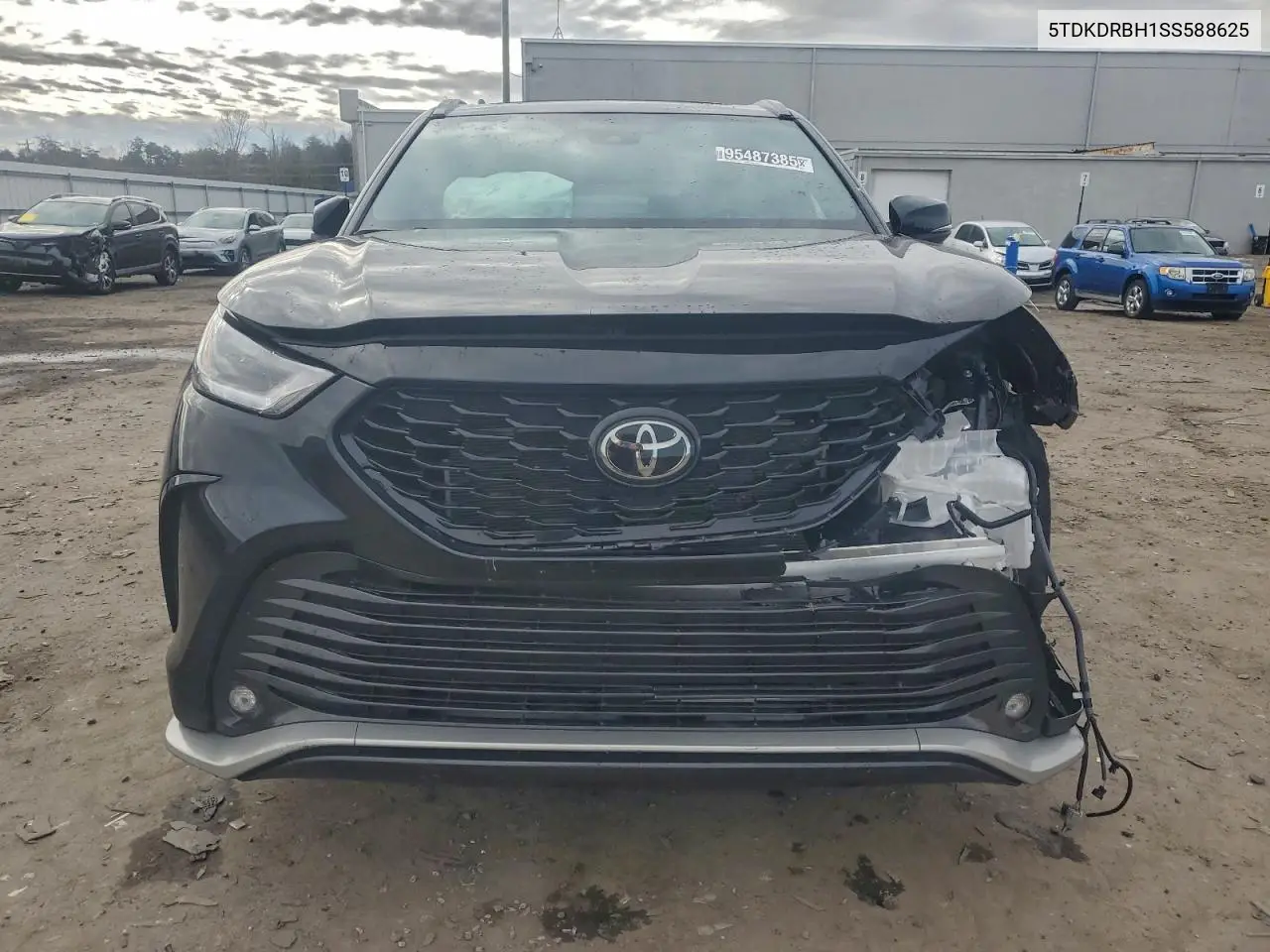 5TDKDRBH1SS588625 2025 Toyota Highlander Le