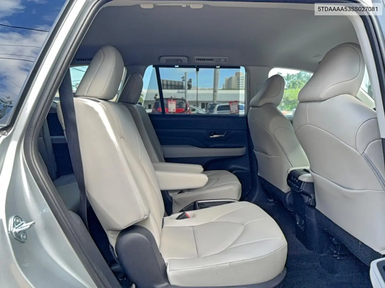 5TDAAAA53SS027081 2025 Toyota Grand Highlander Le