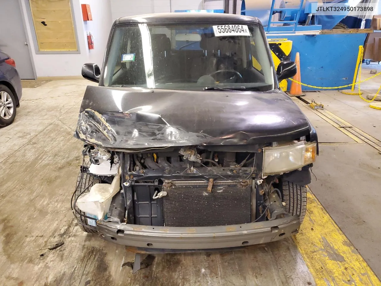 JTLKT324950173898 2005 Toyota Scion Xb